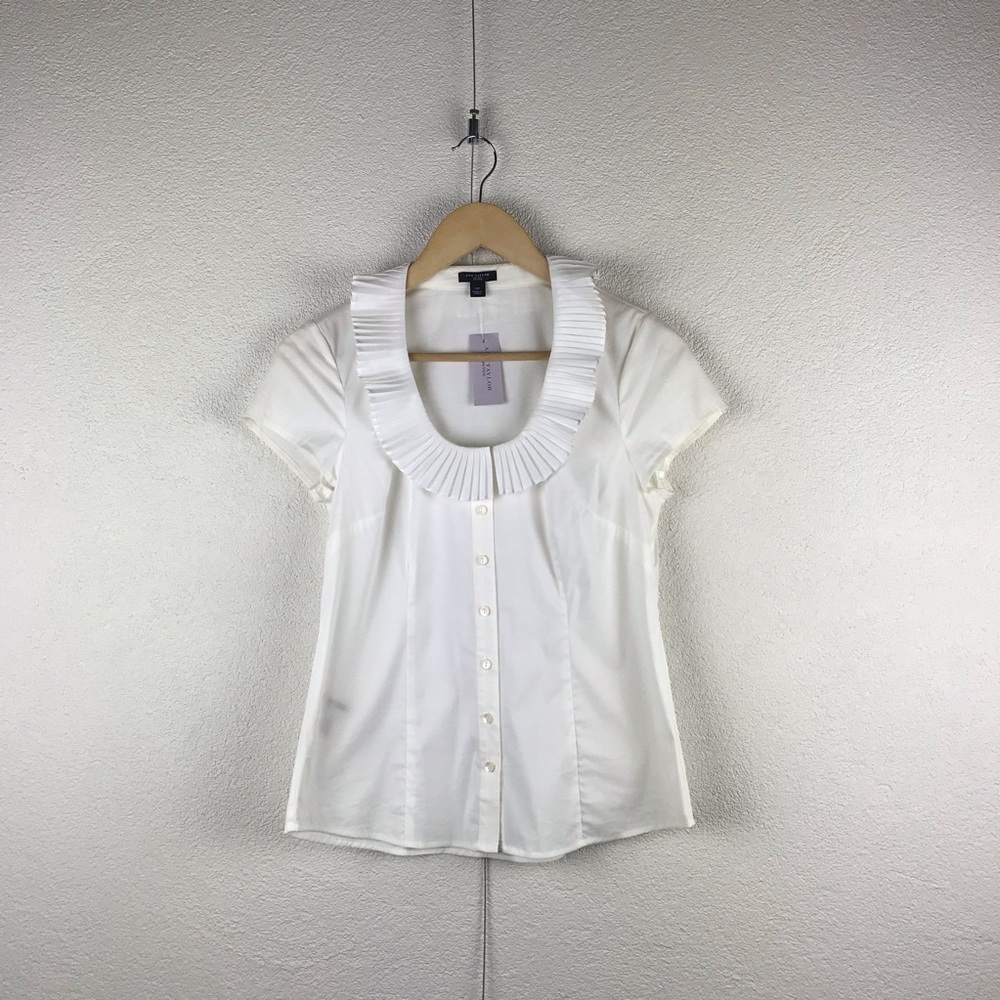 Ann Taylor l 2P Classic Poplin Pleated Ruffle Collar Scoopneck Button Down Shirt